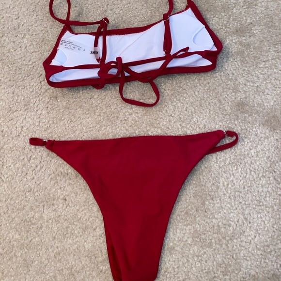 bikini - Picture 2 of 2